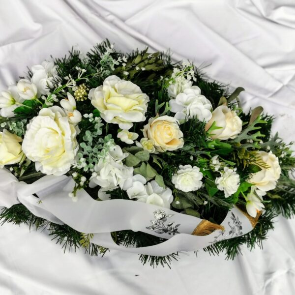 smutocny umely veniec slza z umelych bielych kvetov 50cm 38e