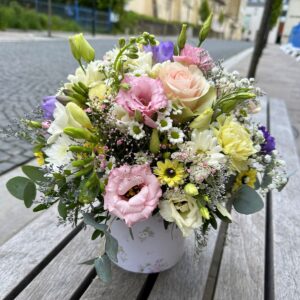 Flowerbox z pastelových kvetov